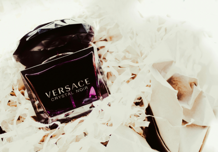 Versace: От италианския ателие до световна марка