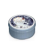 Ароматна свещ Kringle Candle Cashmere & Cocoa (35 g)