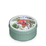 Ароматна свещ Kringle Candle Winter Apple (35 g)