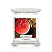 Kringle Candle Cherry Chai ароматизирана свещ среден 2 фитила (411 g)
