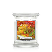 Kringle Candle Autumn Road средна ароматна свещ с 2 фитила (411g)