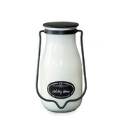 MILKHOUSE CANDLE Ароматна свещ Holiday Home Milkbottle голяма 396гр