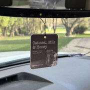 Milkhouse Candle Oatmeal, Milk & Honey аромат за кола